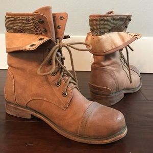 Crown Vintage Brown Combat Boots size 7